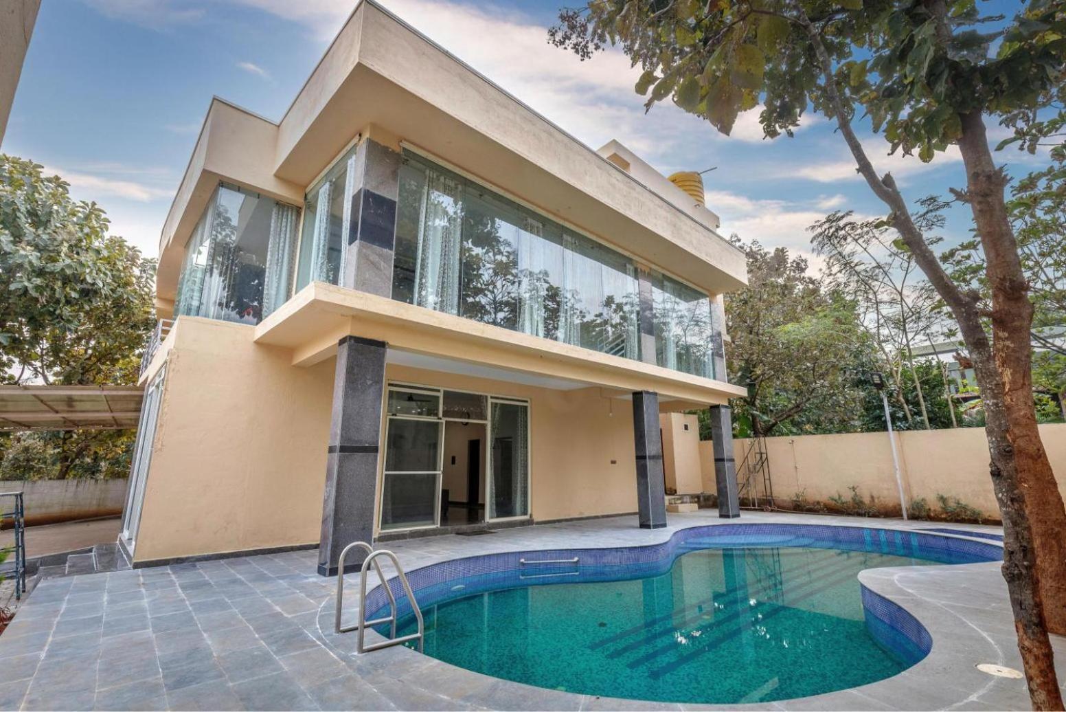 Villa Exotica By Stayjade5Bhkpoolacprojector Denkanikottai Exterior photo
