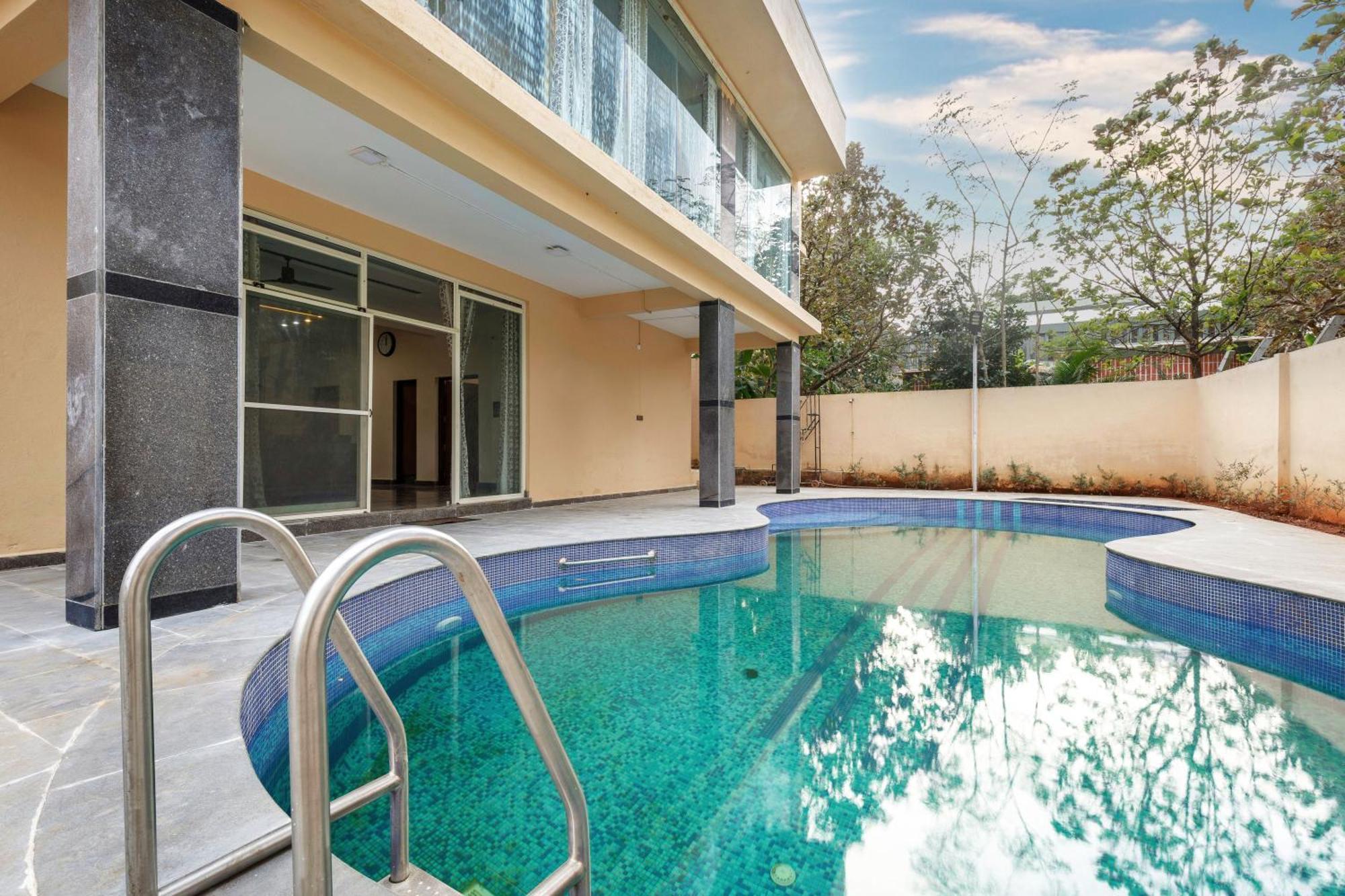 Villa Exotica By Stayjade5Bhkpoolacprojector Denkanikottai Exterior photo
